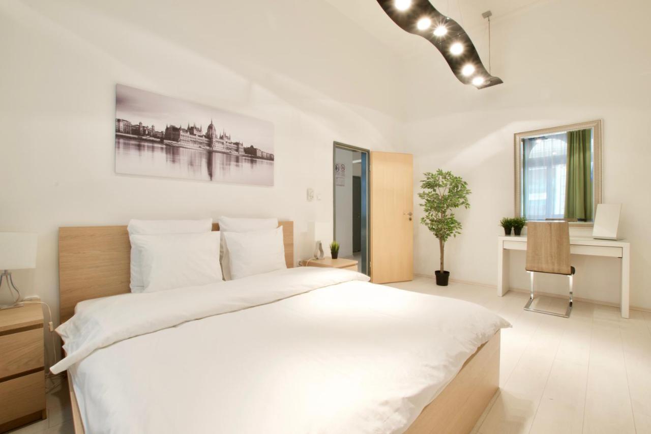 St. King 1 By Hi5 Apartments Budapest Ngoại thất bức ảnh
