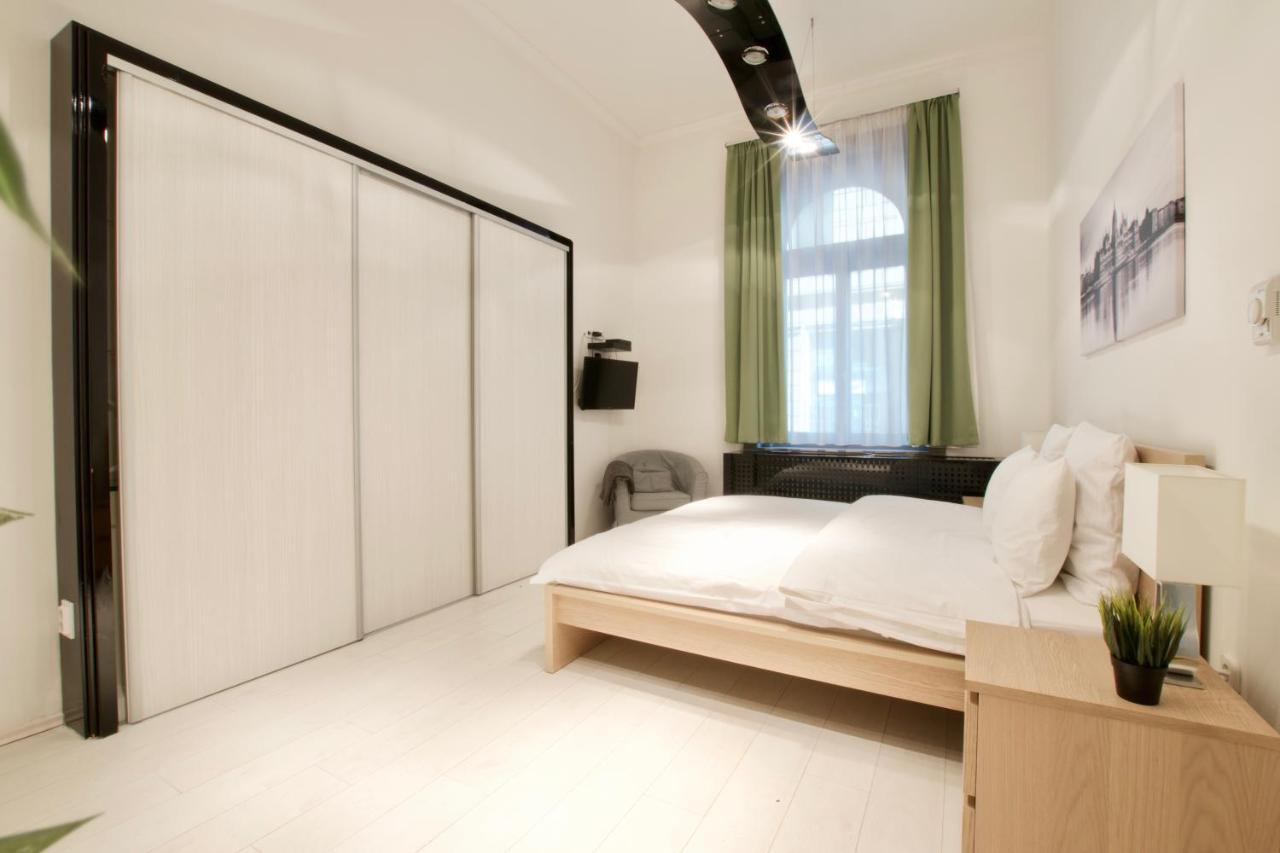 St. King 1 By Hi5 Apartments Budapest Ngoại thất bức ảnh
