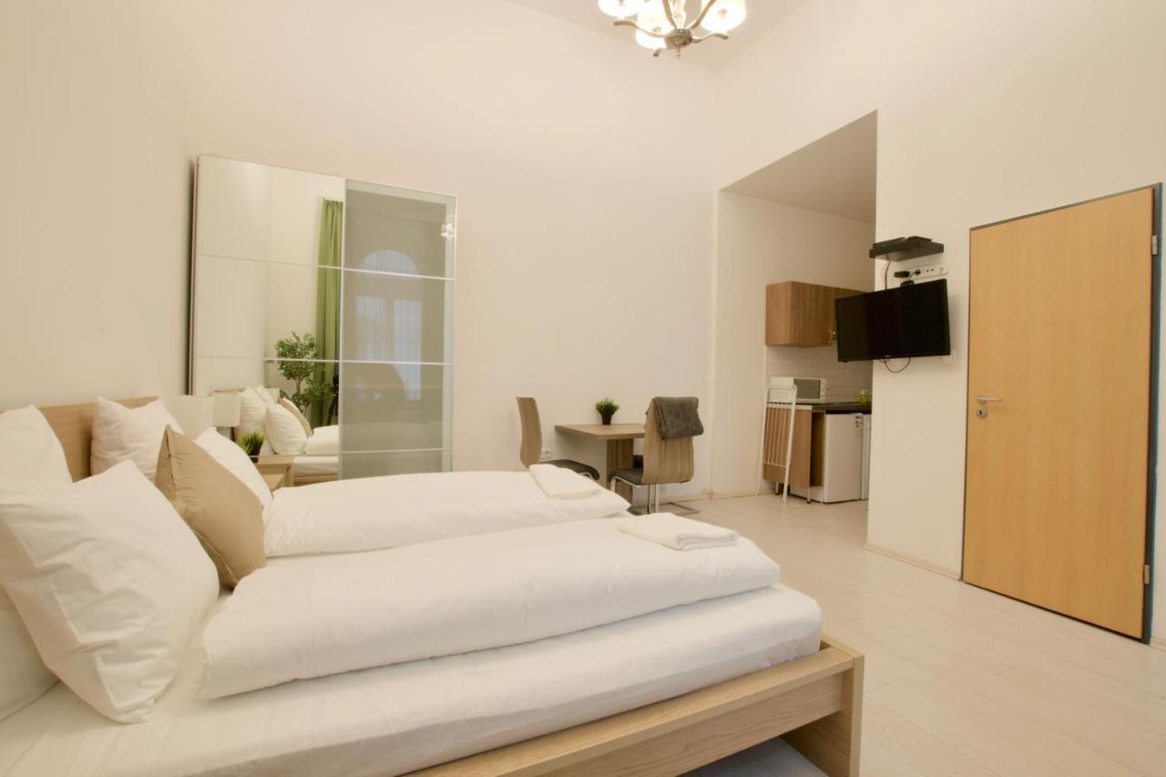 St. King 1 By Hi5 Apartments Budapest Ngoại thất bức ảnh