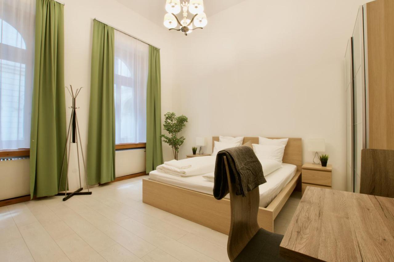St. King 1 By Hi5 Apartments Budapest Ngoại thất bức ảnh
